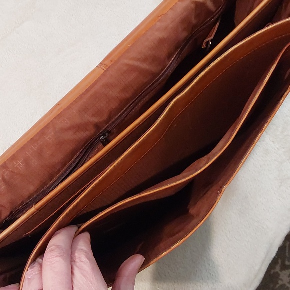 Vintage Genuine Distressed Tan Leather Portfolio Mens Briefcase - Picture 12 of 16